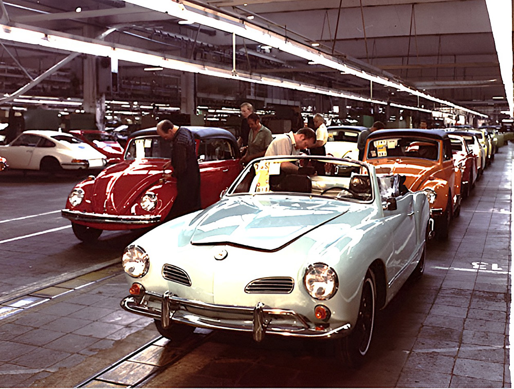 The final assembly hall at the Karmann factory in Osnabr&uuml;ck