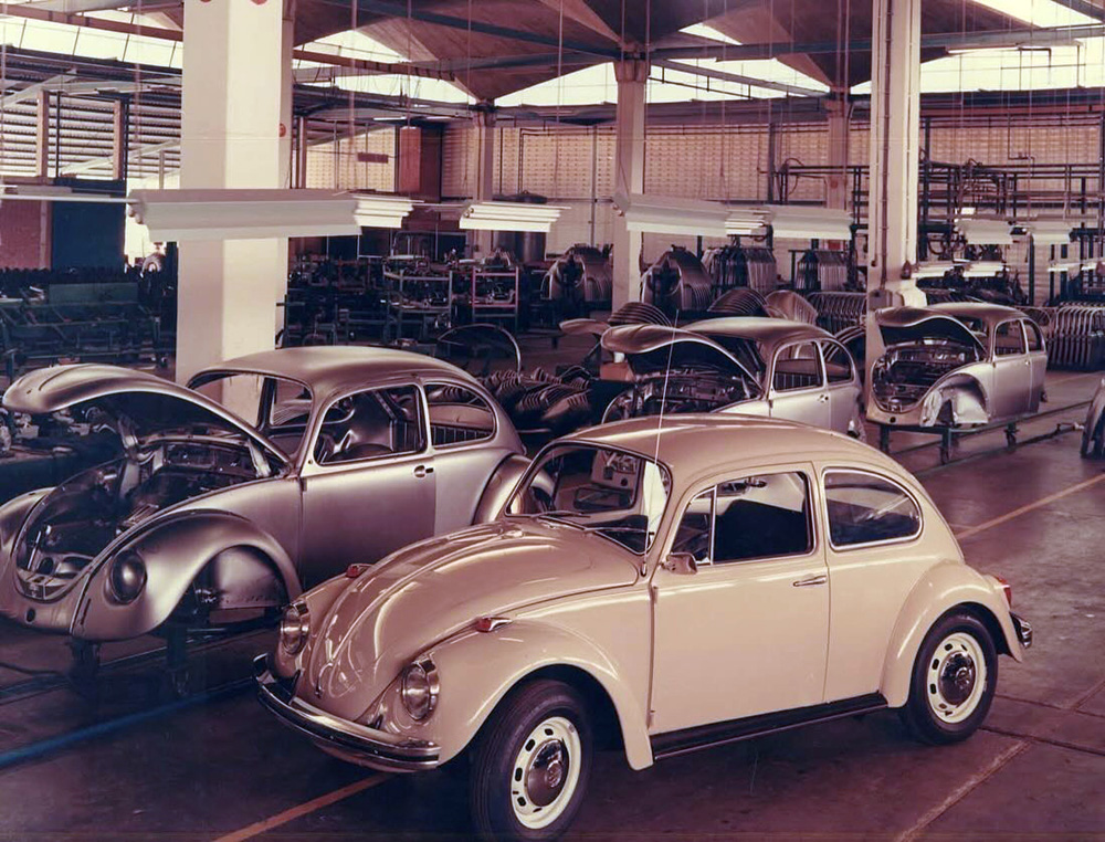The Palma Sola plant in Venezuela assembled Volkswagens from CKD parts imported from Germany. The white rims is a feature that the German models did not have. 