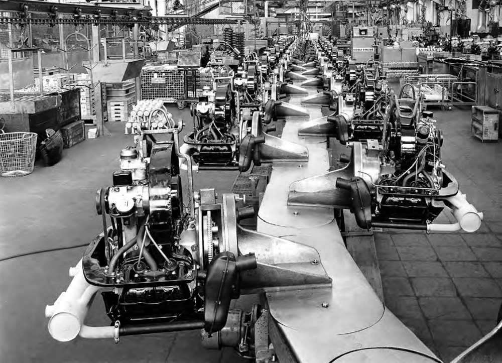  Engine assembly line in Hall 4 stands still at the Volkswagen Wolfsburg factory at the end of the day on 26 May 1959